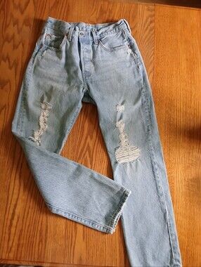 Levis Distressed 501 Button Fly High Rise  Light Wash 27X28